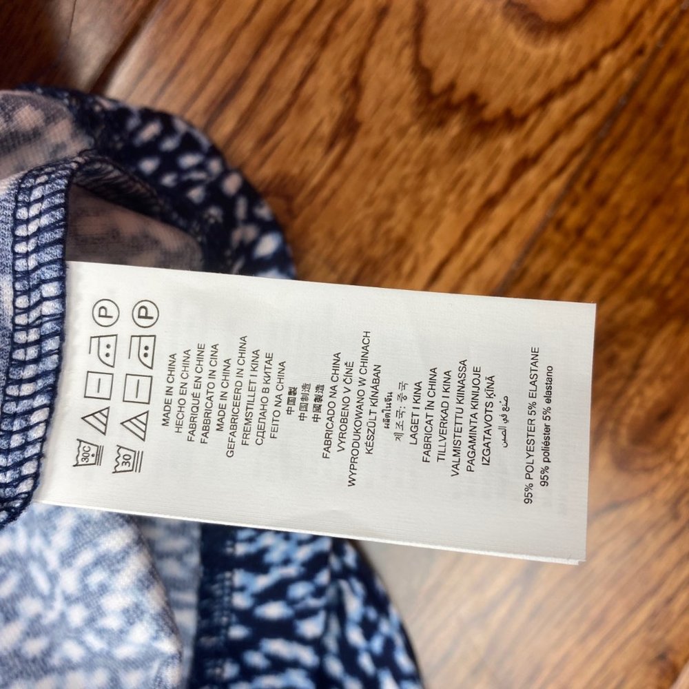 NWT Michael Kors Printed Zipper Back Top Blue - Picture 10 of 11